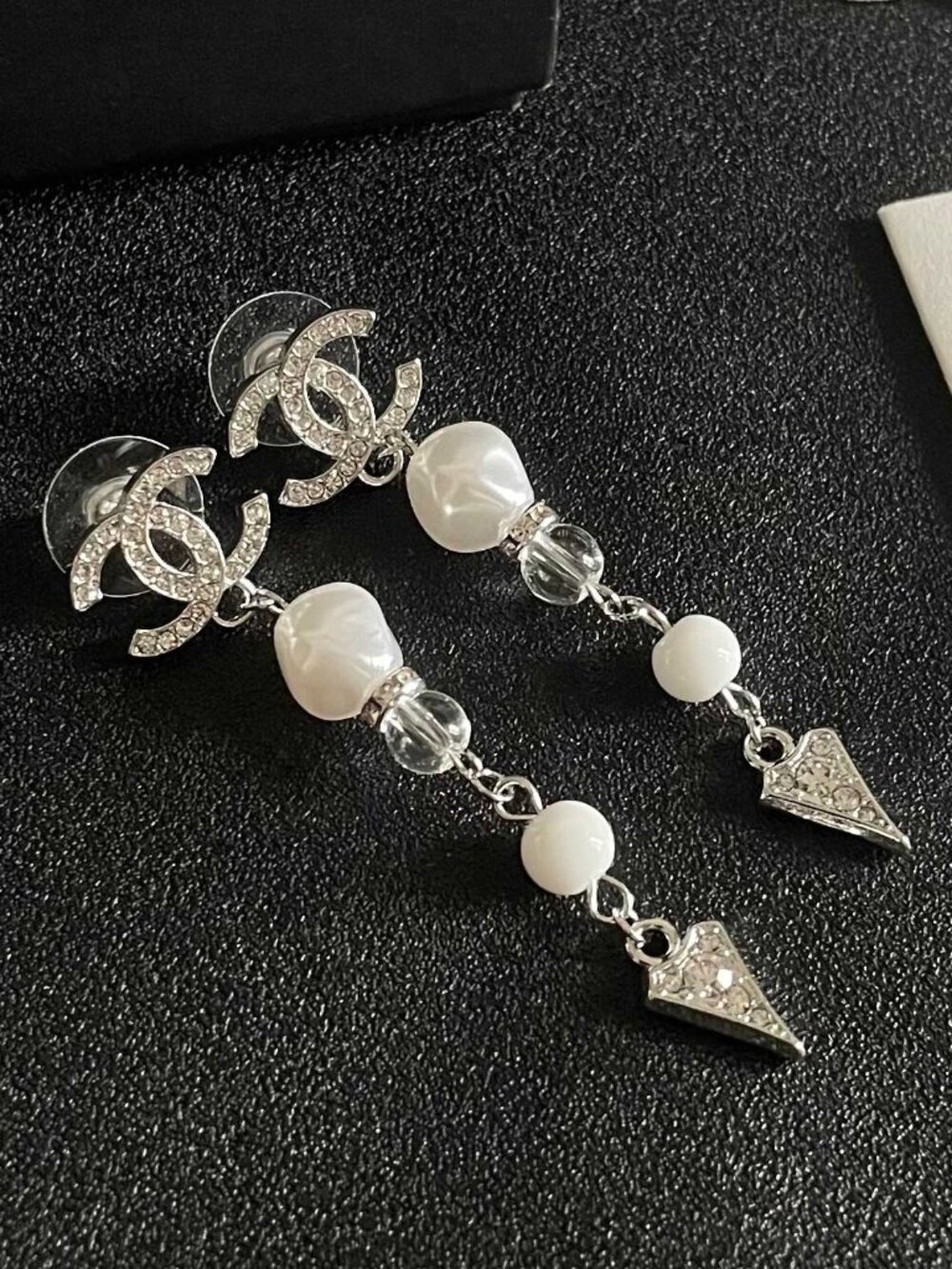 Chanel earrings - Picture 4 of 4